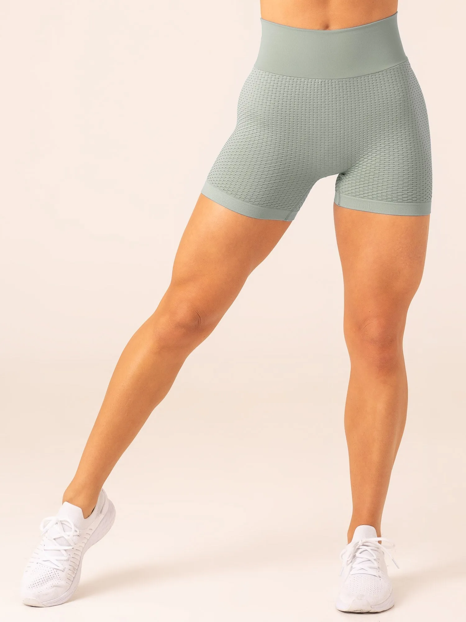 Honeycomb Scrunch Seamless Shorts - Sage