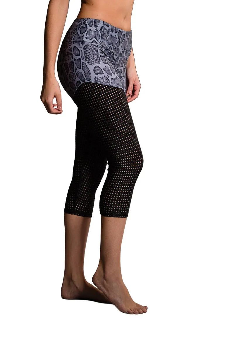 Onzie Hot Yoga Half Half Capri 288