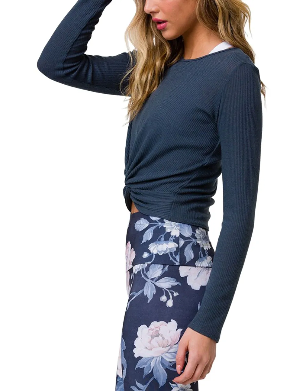 Onzie Long Sleeve Twirl Top 3743