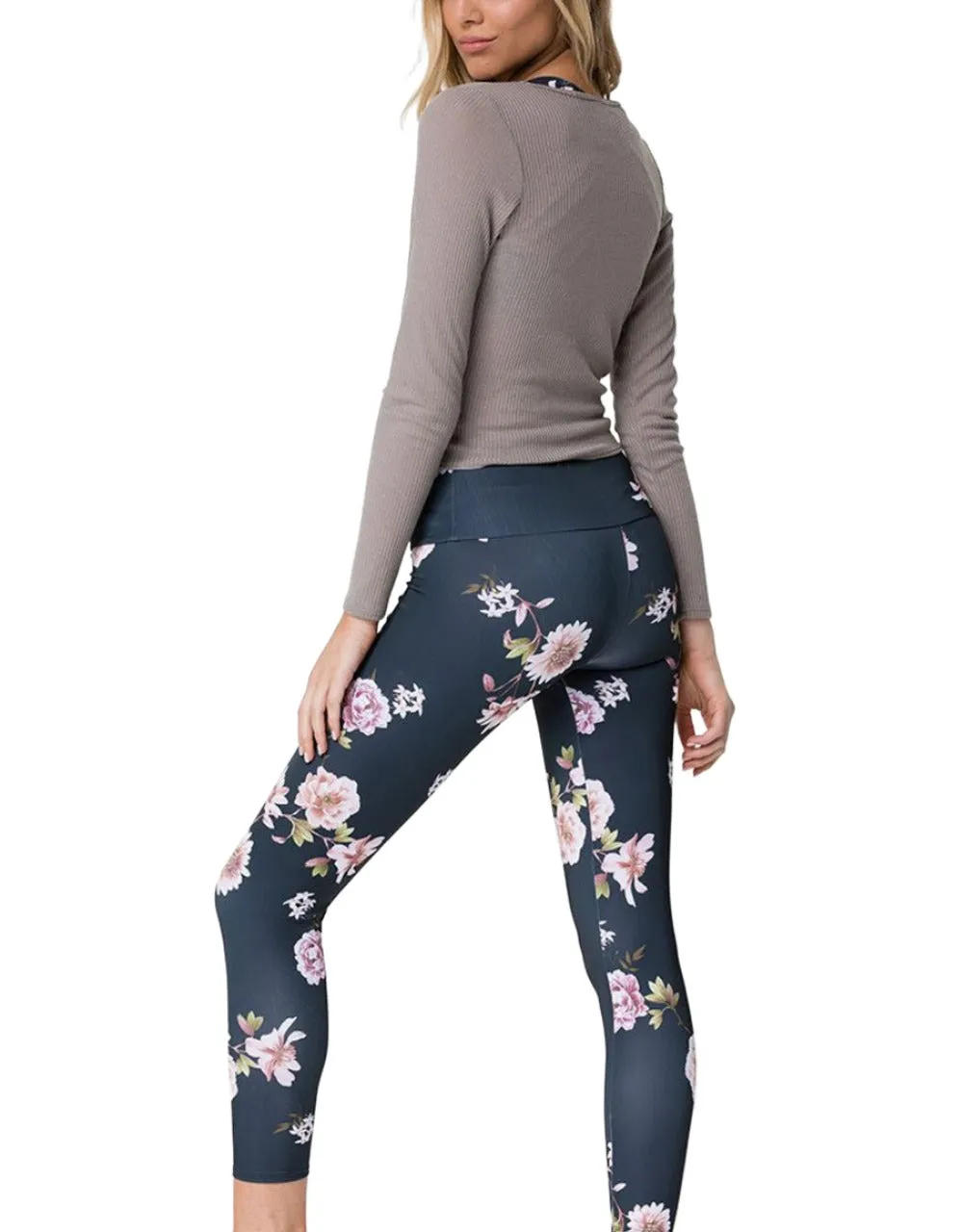Onzie Long Sleeve Twirl Top 3743