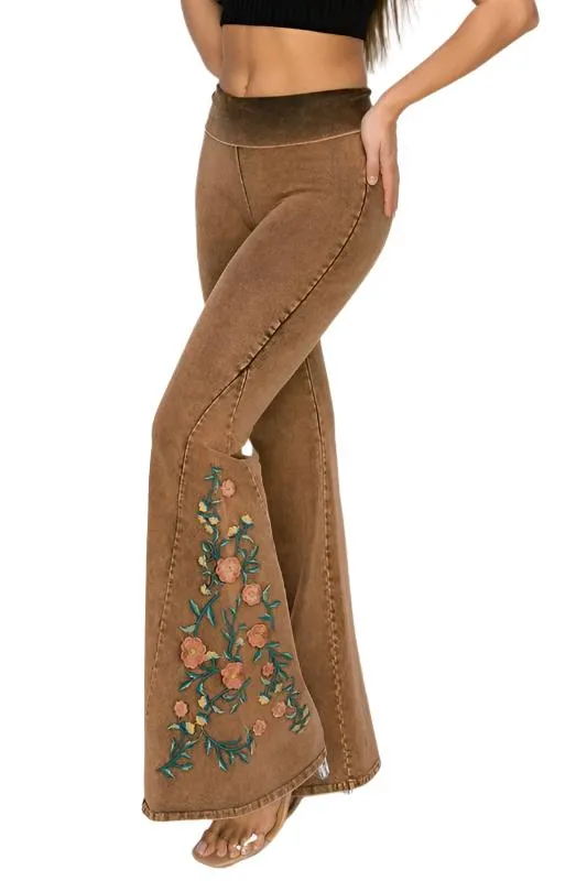 T-Party Floral Embroidery Mineral Washed Yoga Pant CJ75483 Camel